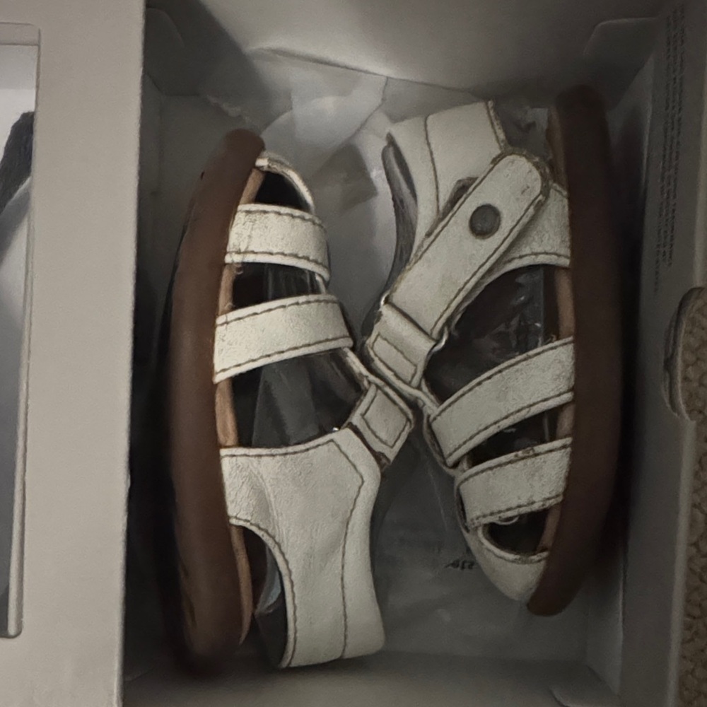 UGG White Leather Kids Sandals
